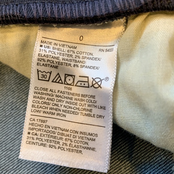 Like New Old Navy Maternity Front Low Panel Boot-Cut Jeans - Picture 4 of 4